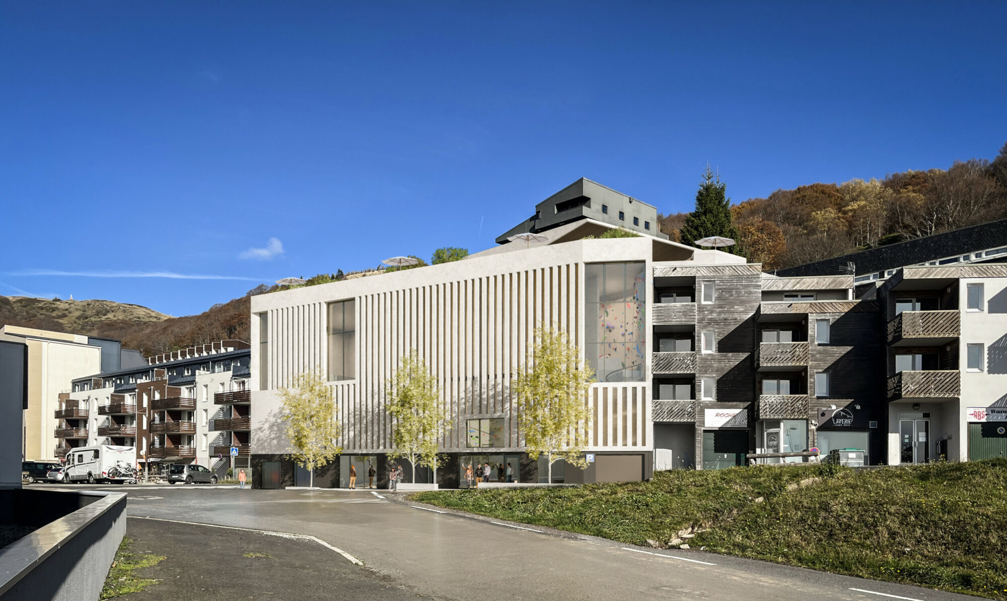 MULTISPORT / RESTAURANT / PARKING